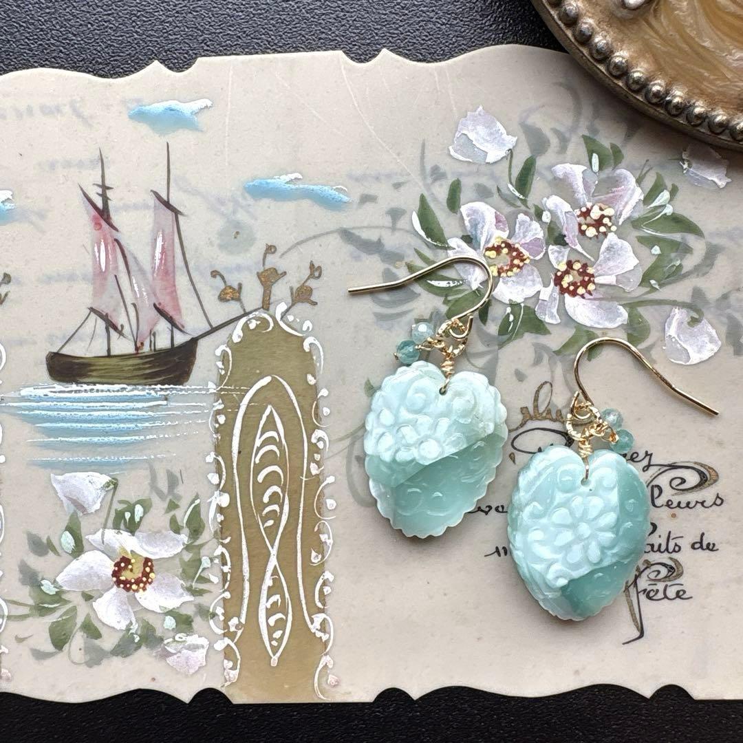 《ハニーフラット様》ヘモミルファイトフィカスリーフカービングピアスorイヤリング