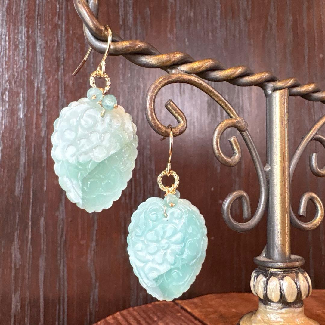 《ハニーフラット様》ヘモミルファイトフィカスリーフカービングピアスorイヤリング