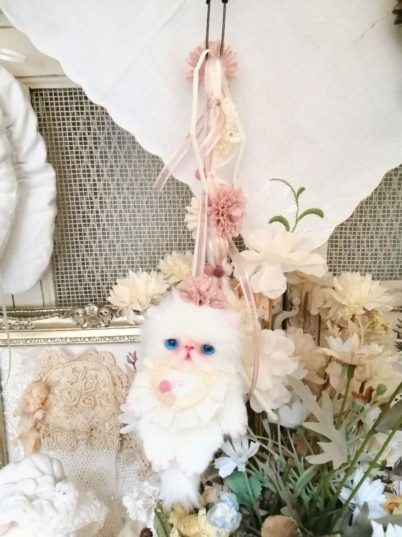 子猫ちゃんのバッグチャーム♡アートドール♡ぬいぐるみ♡ストラップ♡お花