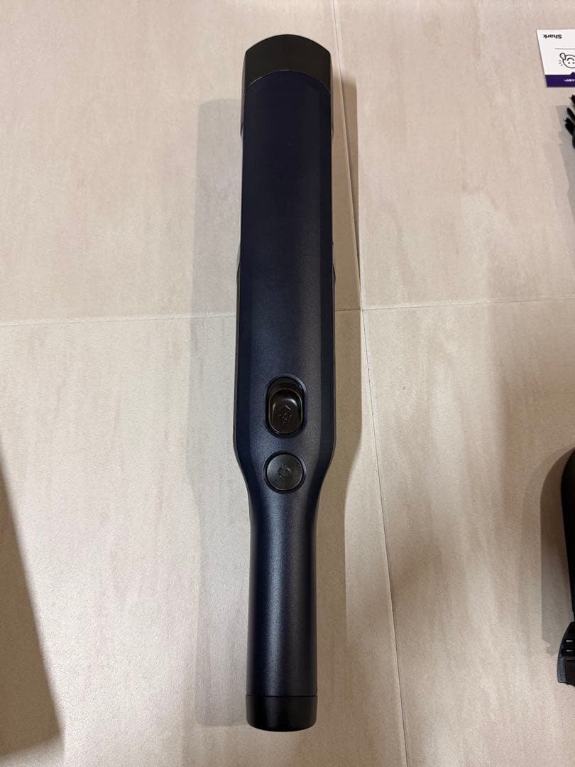Shark充電式ハンディークリーナーWV210J車内大掃除