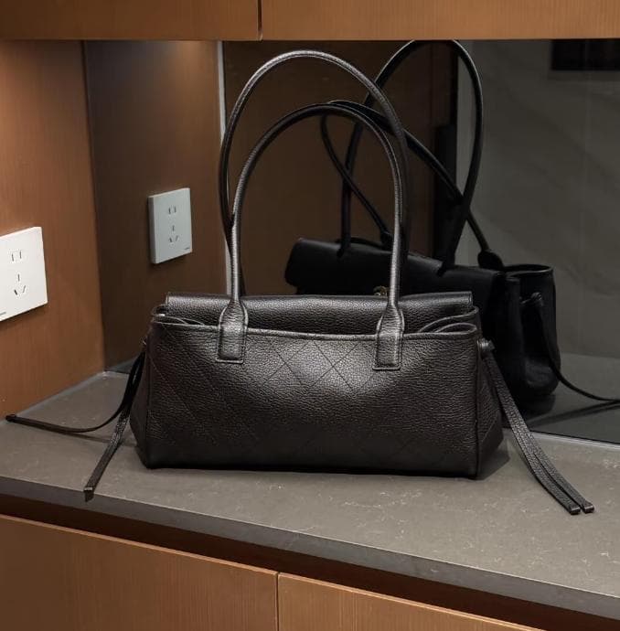 ョコバー キャビアスキン ハンドバッグ