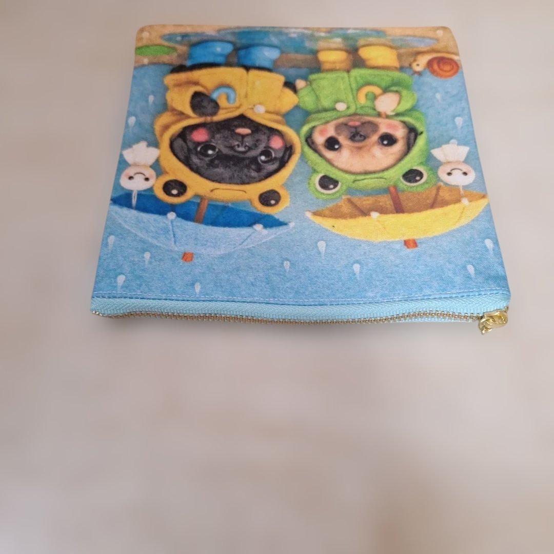 可愛いパネル生地　ハンドメイド　まちなしバッグ　フラットポーチ