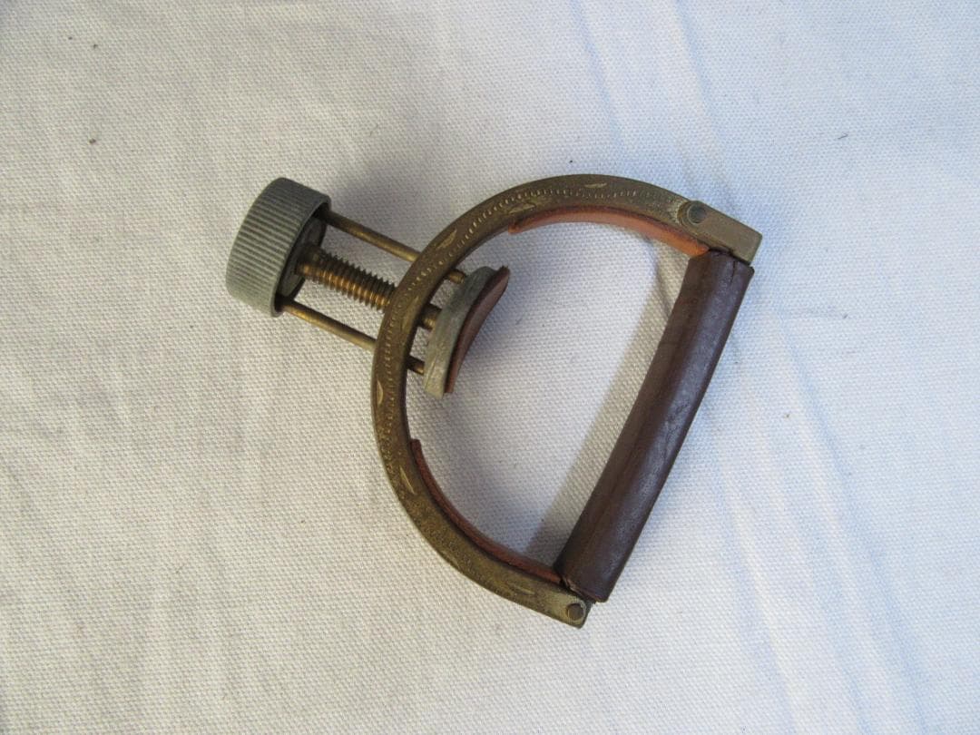 a*a様 YAMAHA FG-301B　アコースティック6弦　ケース・カポタスト