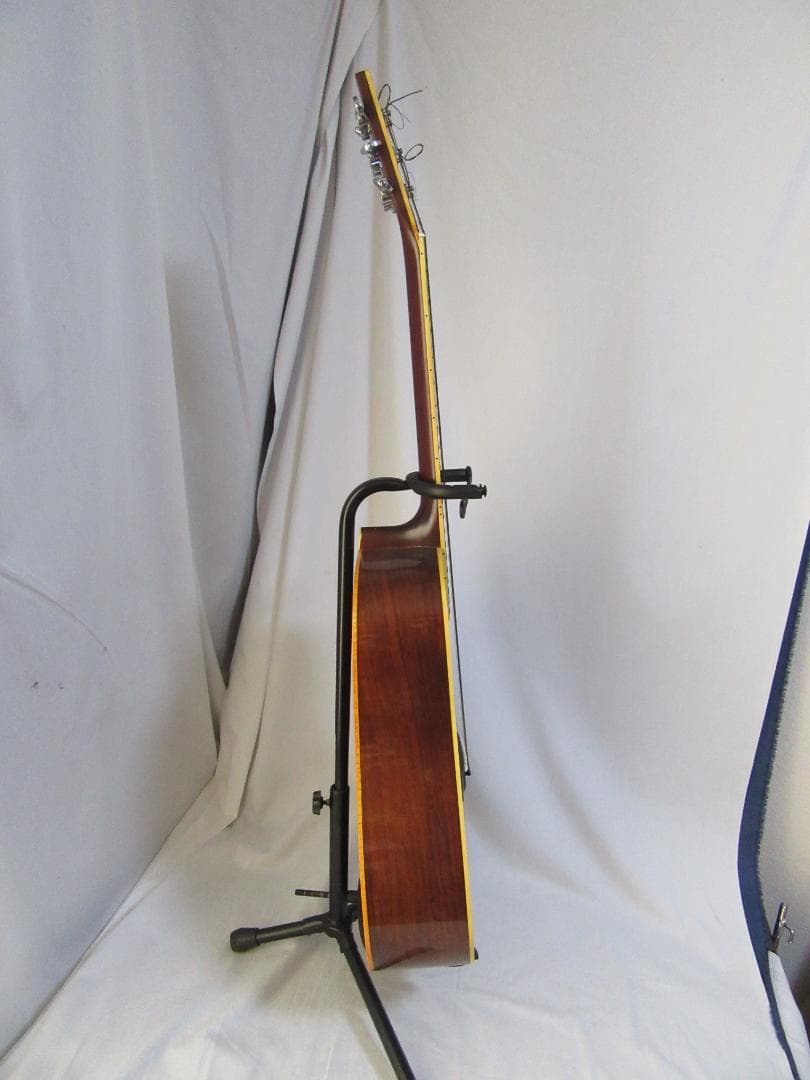 a*a様 YAMAHA FG-301B　アコースティック6弦　ケース・カポタスト