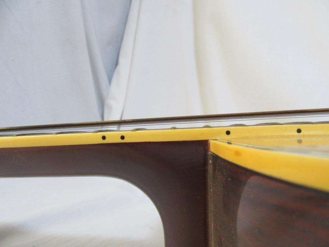 a*a様 YAMAHA FG-301B　アコースティック6弦　ケース・カポタスト