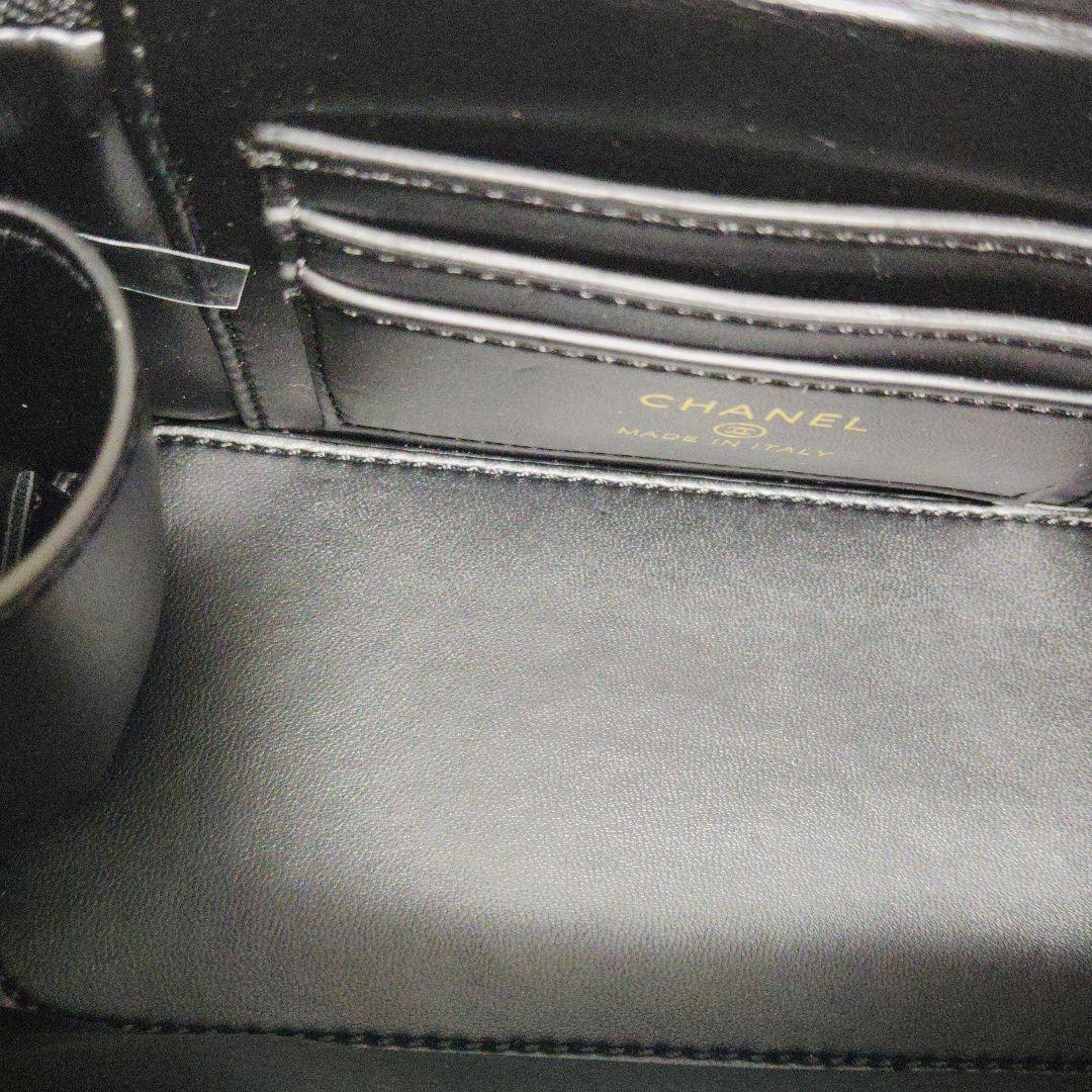 CHANEL　キルティングミラー付きバニティショルダーバッグ　ノベルティー