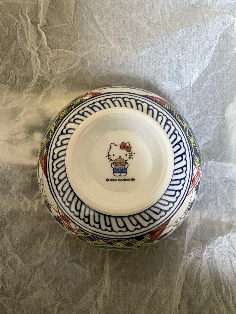 ハローキティ 陶器製丼 2004年製　吉野家コラボ