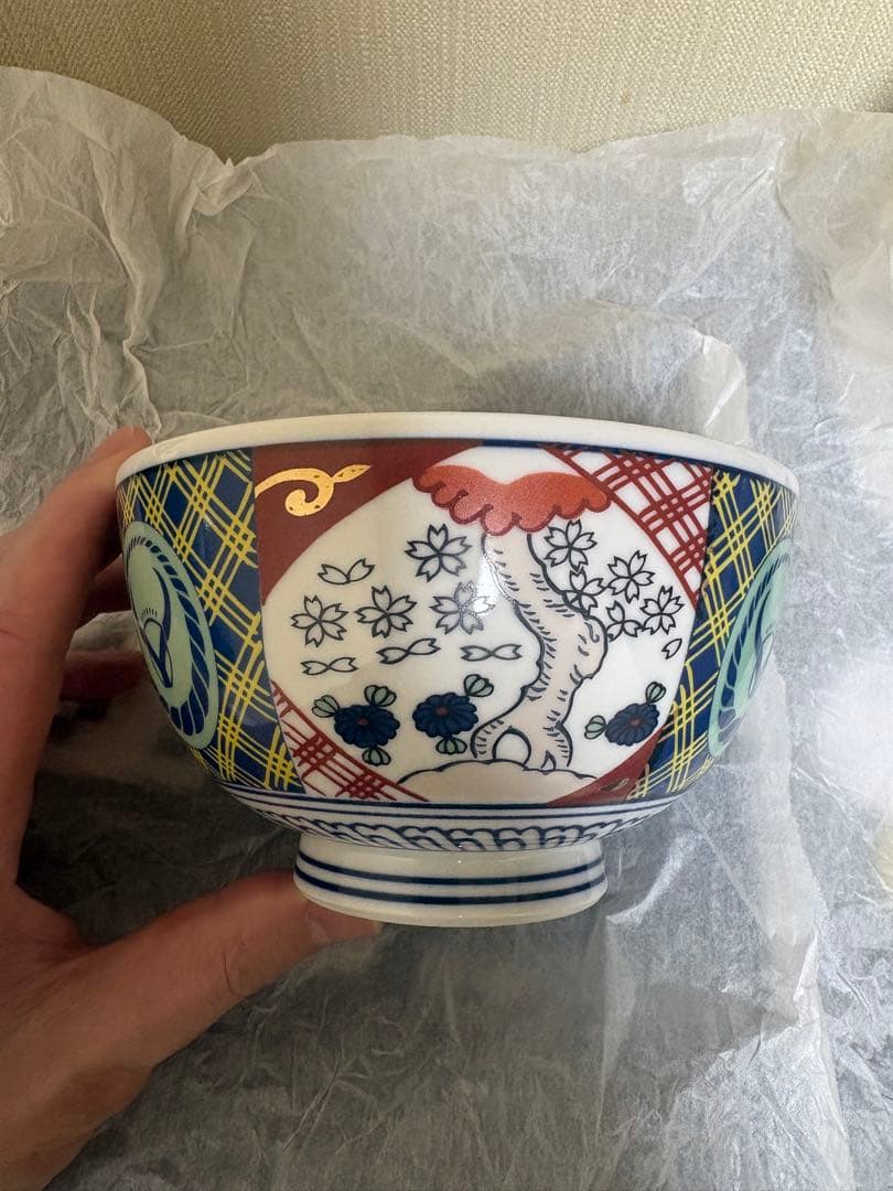 ハローキティ 陶器製丼 2004年製　吉野家コラボ