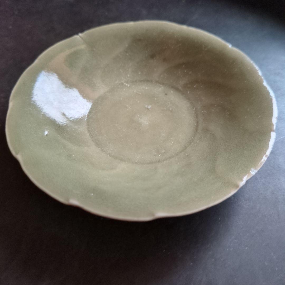 緑色 花形 陶器皿 青磁
