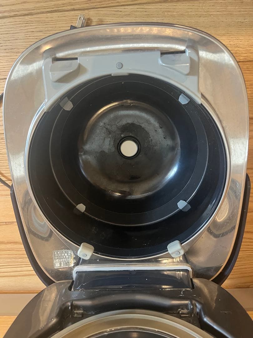 ど*け様 TOSHIBA 真空圧力IH炊飯器 RC-10VSN