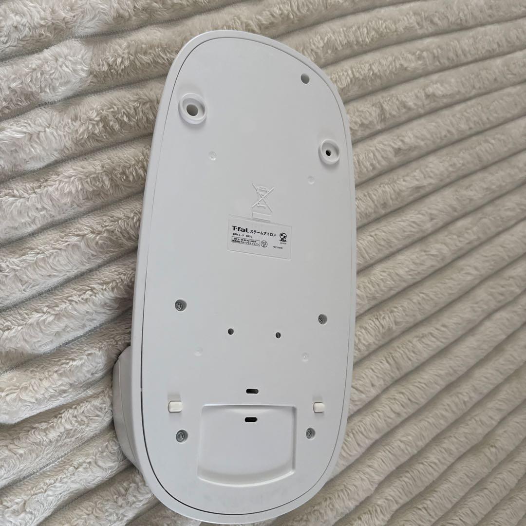 ⭐️mamiとなりますアイロンティファール コードレス スチームアイロン