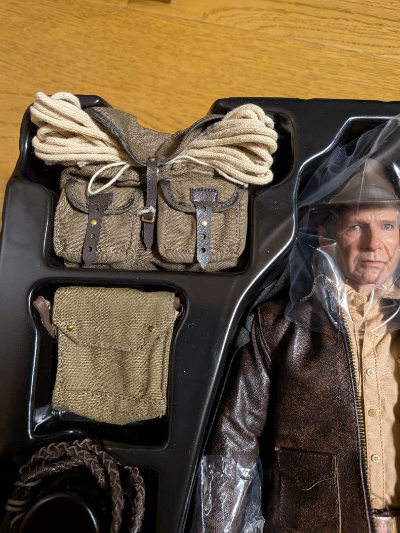 ホットトイズ　インディージョーンズ　1/6 フィギュア