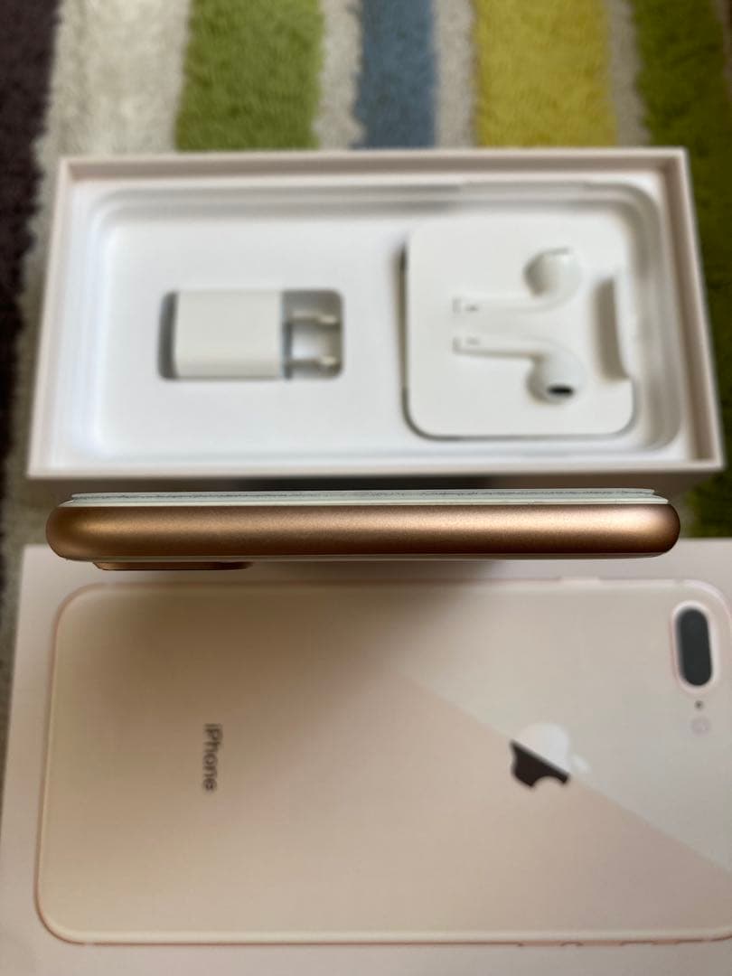 iPhone 8Plus ゴールド 美品