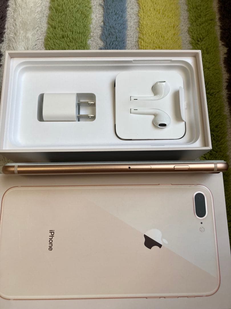iPhone 8Plus ゴールド 美品