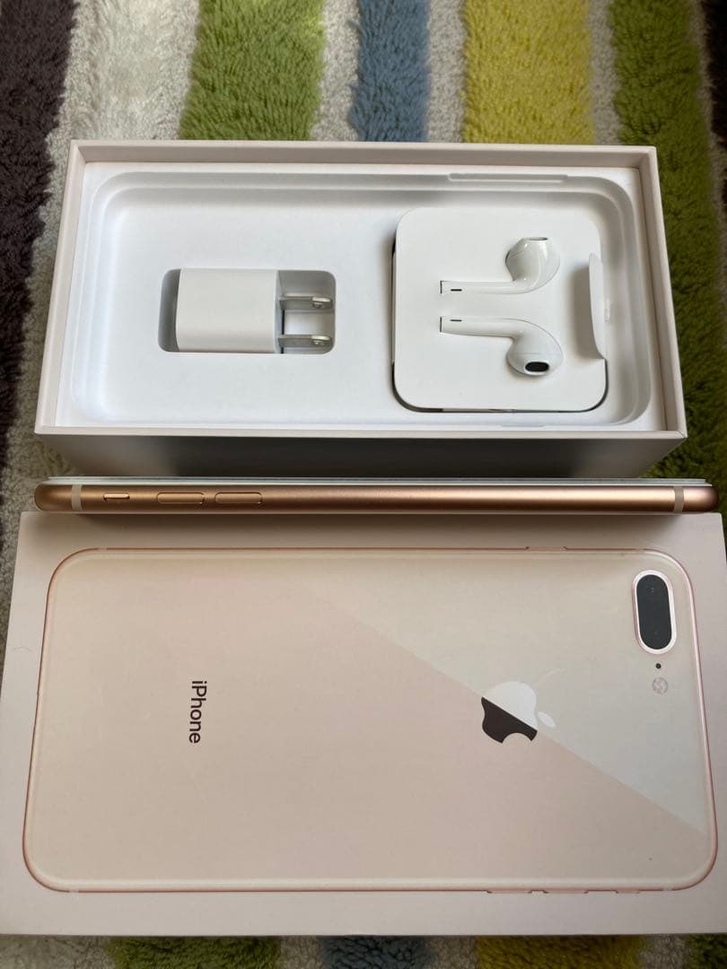 iPhone 8Plus ゴールド 美品