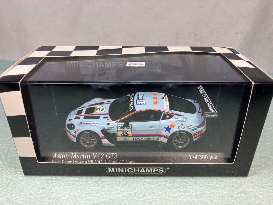 ミニチャンプスAston Martin V12 GT3 2012年300台限定