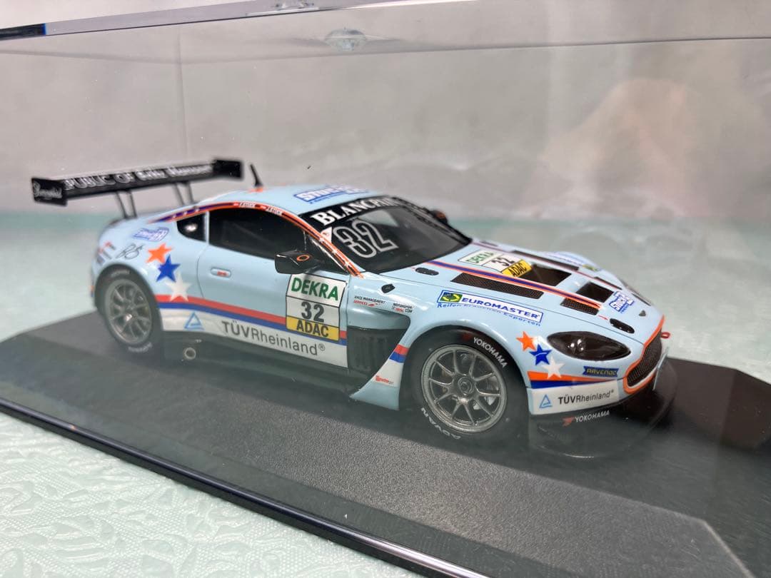 ミニチャンプスAston Martin V12 GT3 2012年300台限定