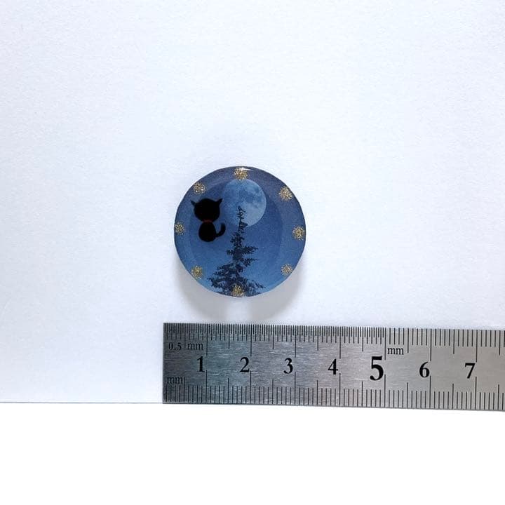ブローチ　黒猫　レジン