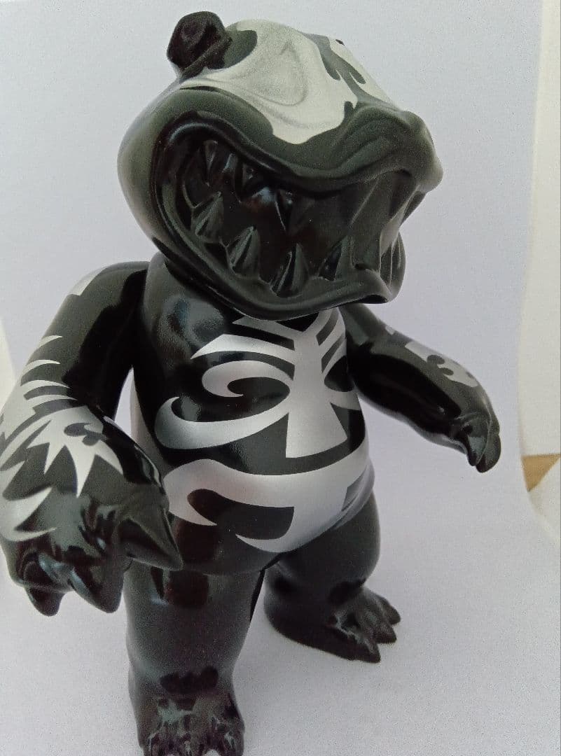 Hariken マッドパンダ MADPANDA ソフビ　フィギュア　黒、銀
