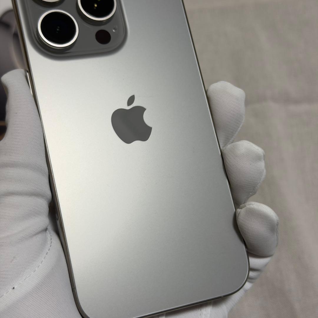 【美品】おまけありiPhone 16 Pro 256GB ナチュラルチタニウム