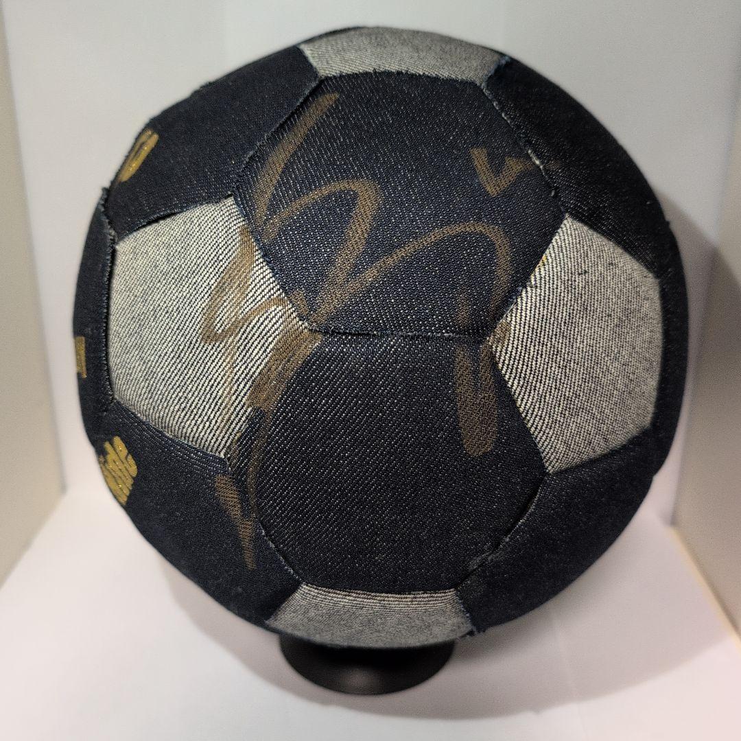 サッカーワールドカップドイツ大会出場記念 中田英寿直筆サイン入りサッカーボール