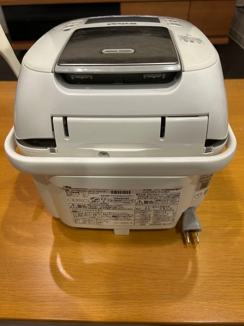 【送料無料】パナソニック Wおどり炊き 圧力IH炊飯器 SR-PW109