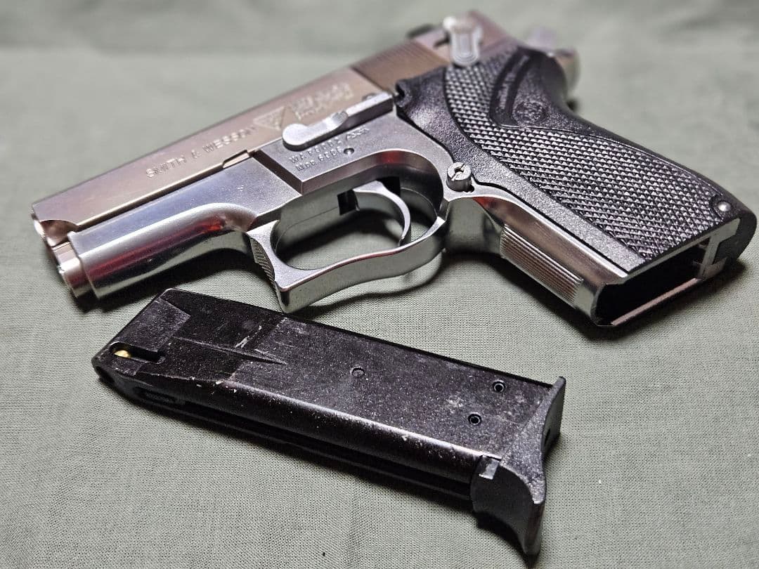 WESTERN ARMS S＆W M6906 ニッケルフィニッシュ ガスガン
