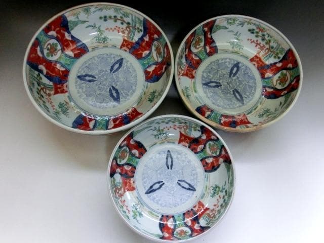 鉢■窓花唐草紋三鉢 蛇の目高台 赤絵 松竹梅 3つ鉢 伊万里(江戸後期～明治)■