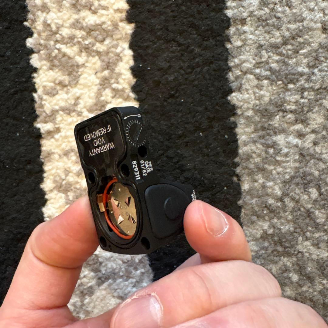 東京マルイ　USPコンパクト ガスガン Trjicon RMRセット