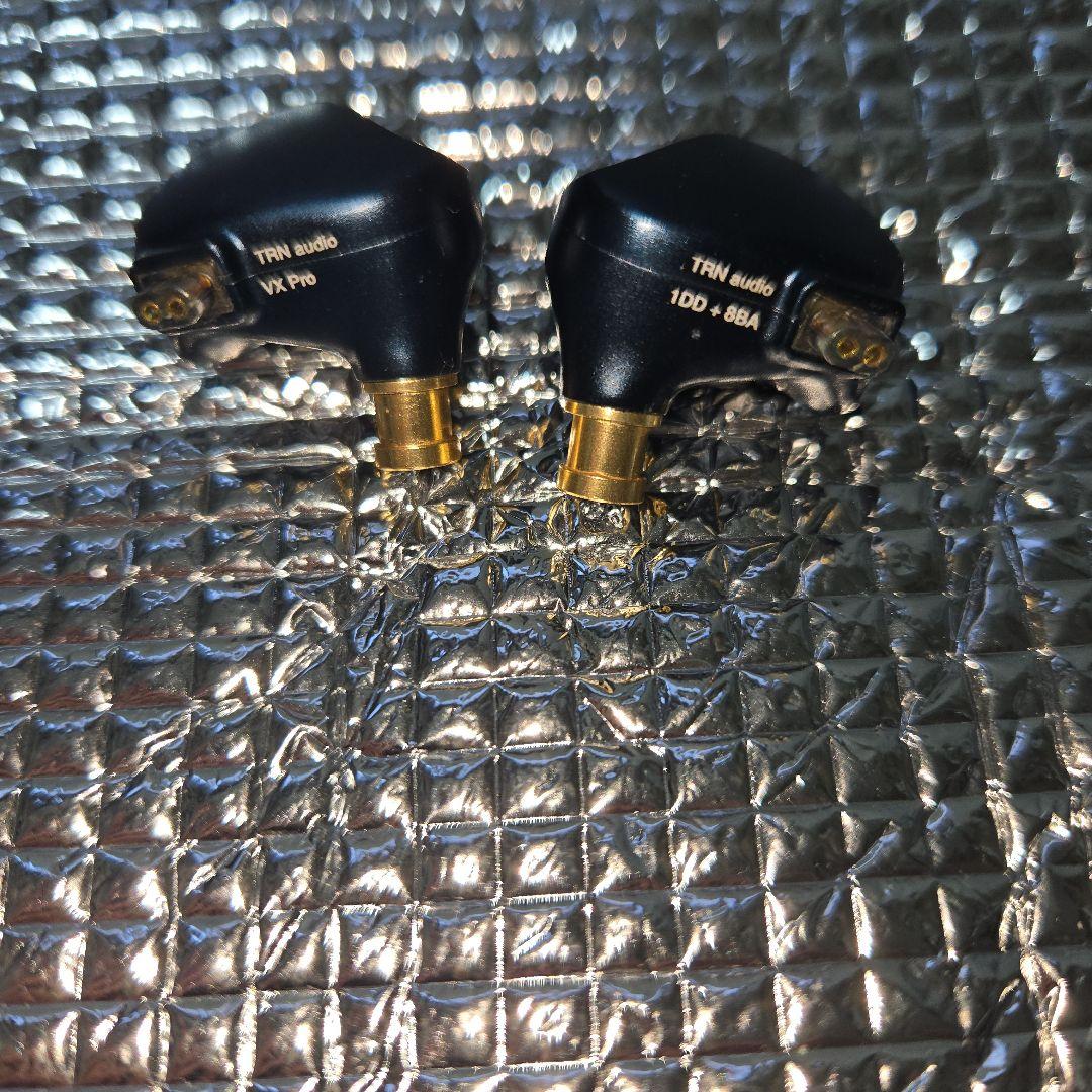 TRN VX Pro 1DD + 8BA イヤホン