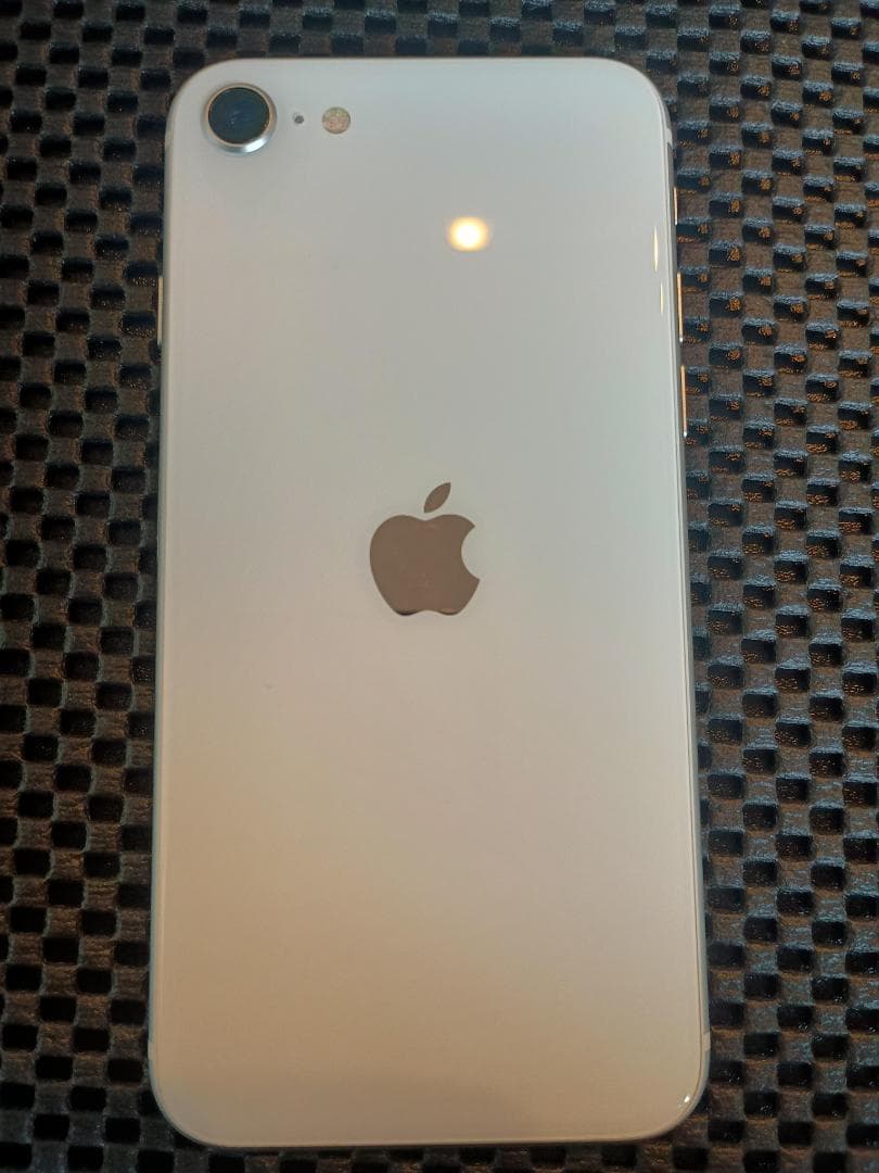 iPhone SE2 64GB A2296 SIMロック解除済 バッテリー99%