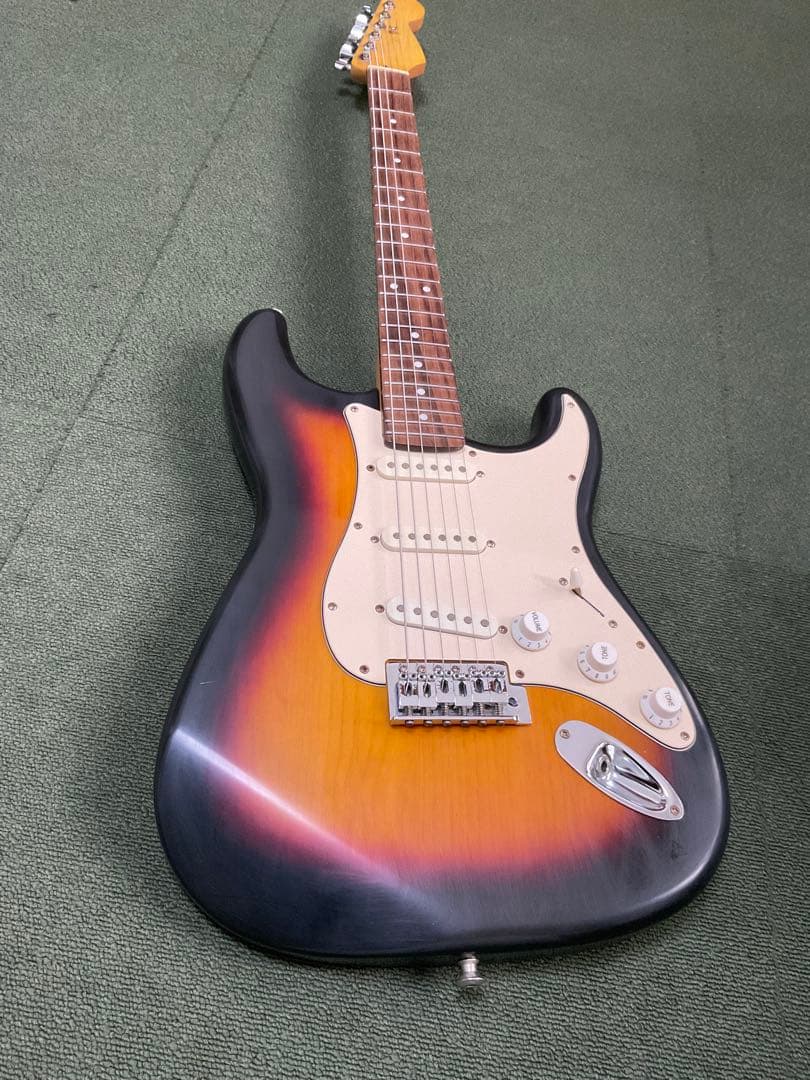 ストラト　タイプ　艶消しボディ ブラウンサンバースト