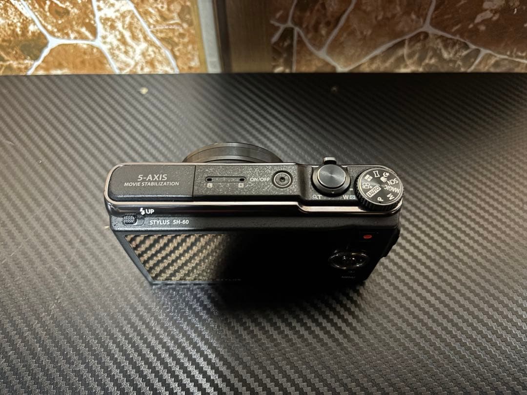 【ジャンク】オリンパス コンパクトデジタルカメラ SH-60 ブラック 本体のみ