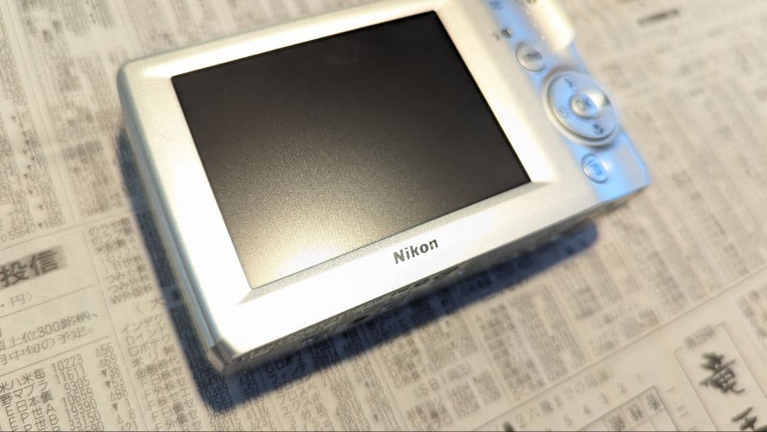Nikon COOLPIX L19 コンパクトデジタルカメラ単3乾電池 動作品