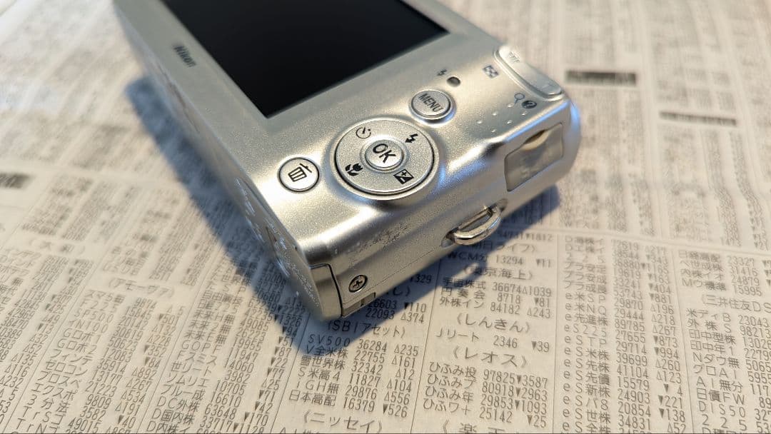 Nikon COOLPIX L19 コンパクトデジタルカメラ単3乾電池 動作品