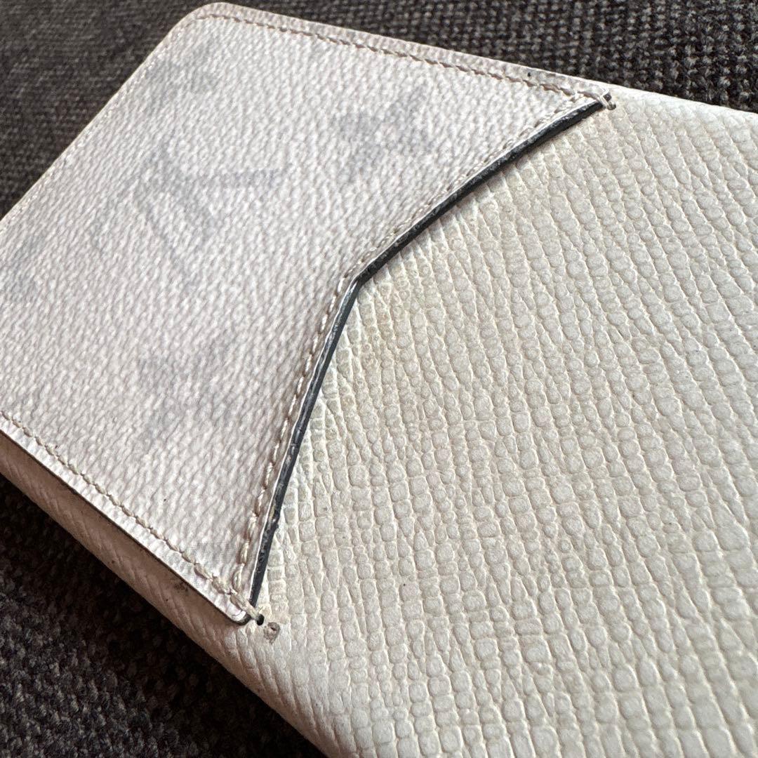 Louis Vuitton iPhone 11 ケース ホワイト