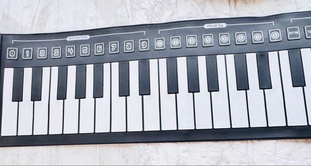 【訳あり・美品】折りたたみ式 電子キーボード 61鍵盤 シルバー 持ち運び可能