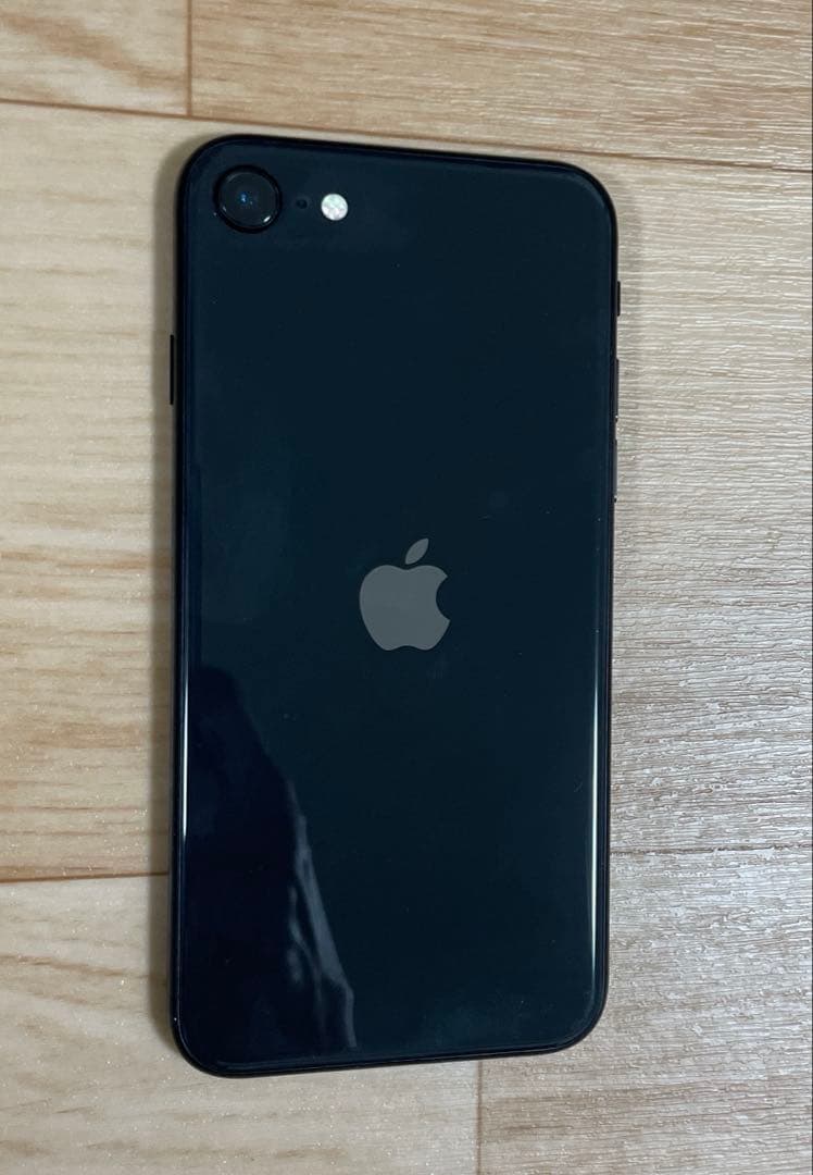 Apple iPhone SE 2 ブラック 本体