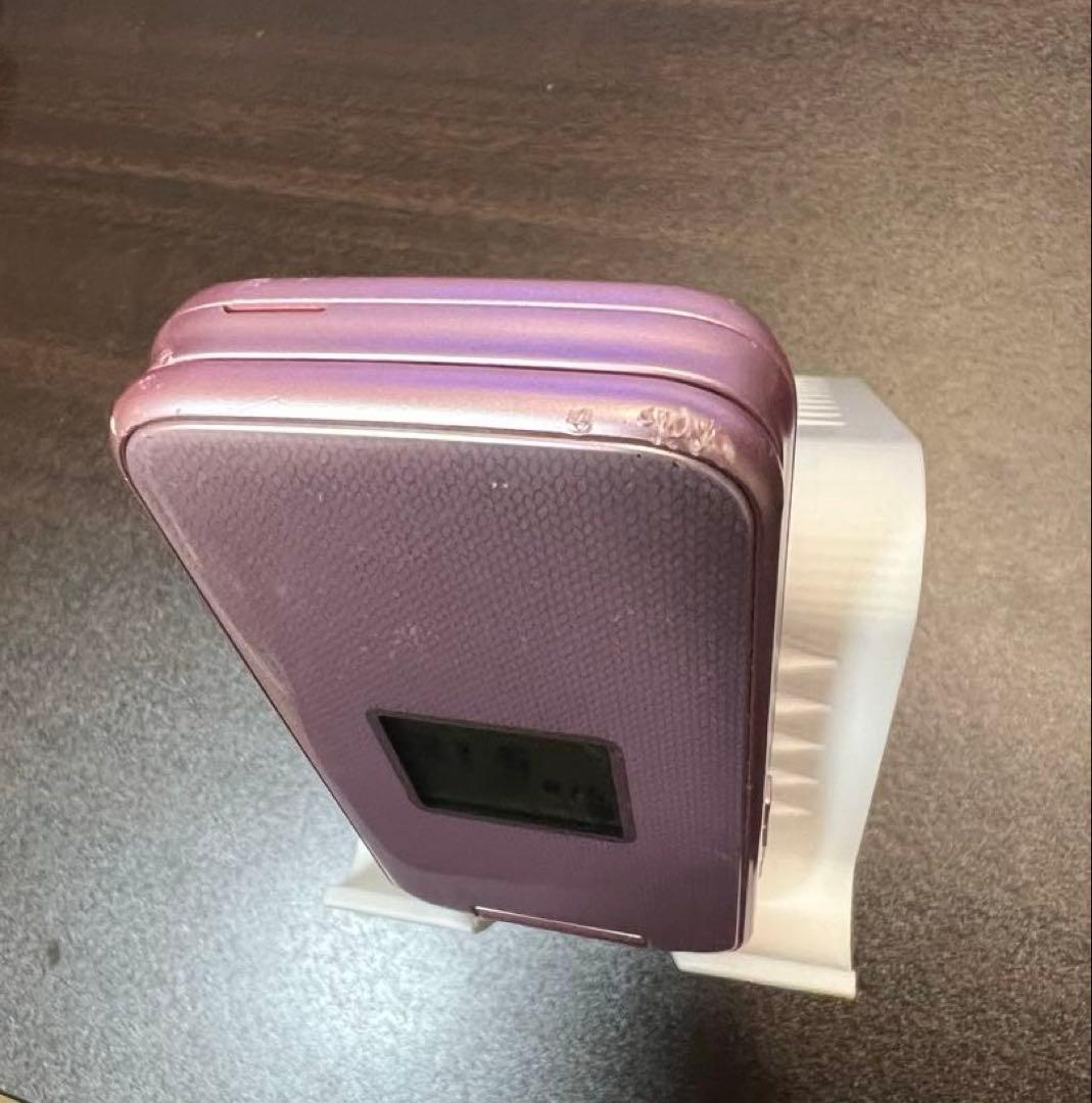 docomo らくらくホン F-01M ピンク 充電器＆卓上ホルダ付き