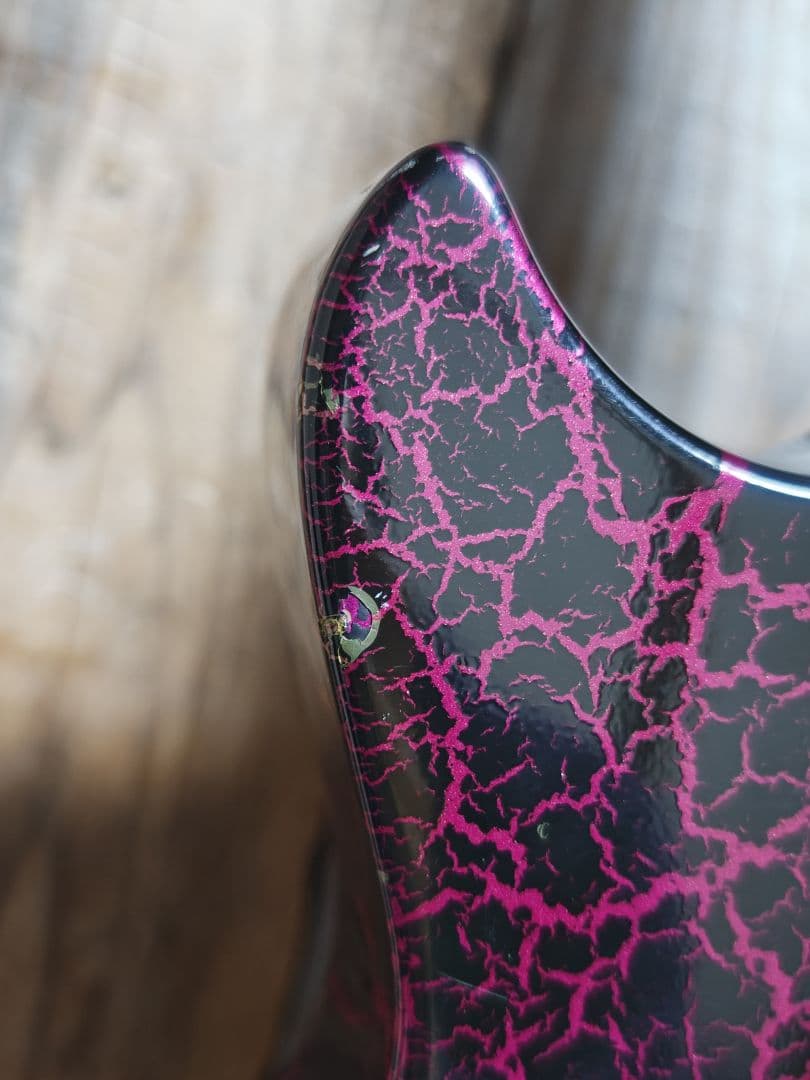 エレキギター ブラックとピンク　gotohペグ フロイドローズタイプ