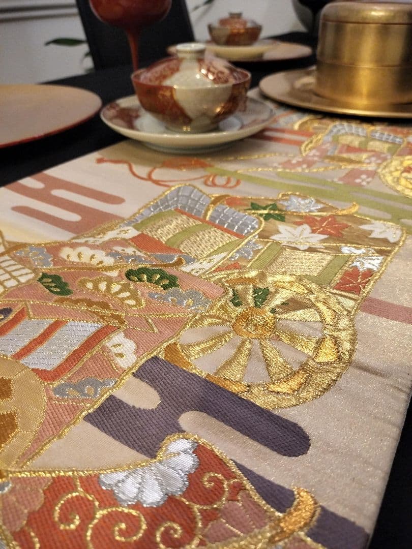 A924★逸品‼️ ひな祭り‼️御所車‼️正絹テーブルランナー2m12cm