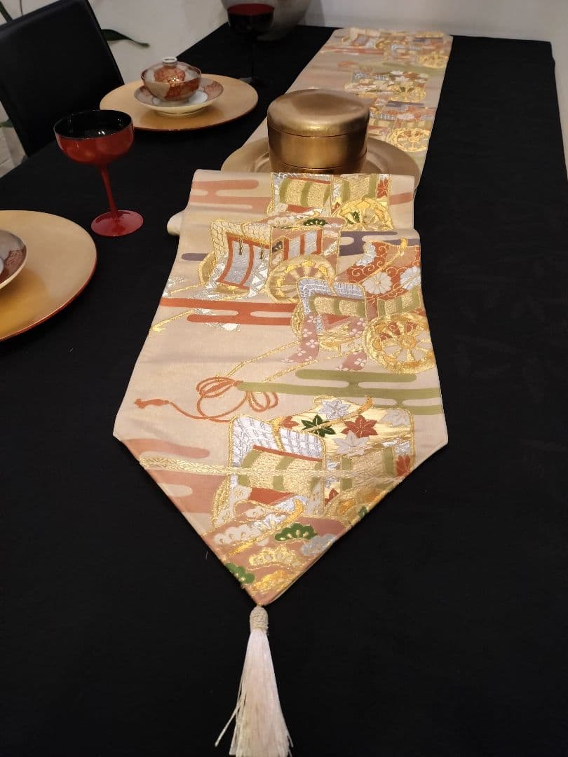 A924★逸品‼️ ひな祭り‼️御所車‼️正絹テーブルランナー2m12cm