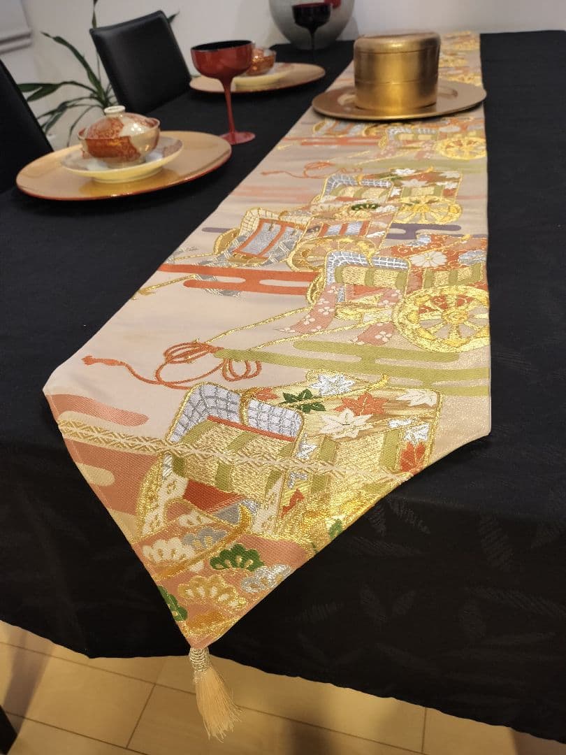 A924★逸品‼️ ひな祭り‼️御所車‼️正絹テーブルランナー2m12cm