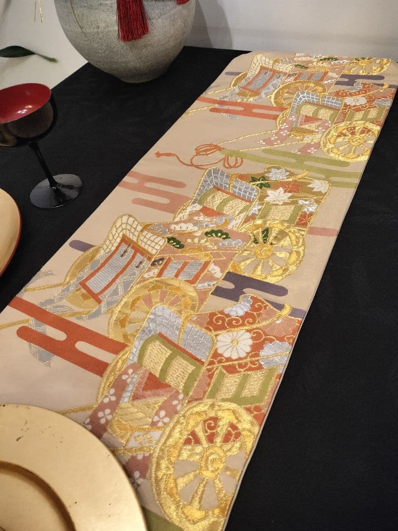 A924★逸品‼️ ひな祭り‼️御所車‼️正絹テーブルランナー2m12cm