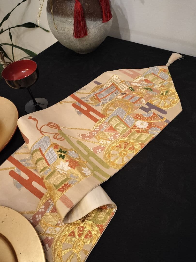 A924★逸品‼️ ひな祭り‼️御所車‼️正絹テーブルランナー2m12cm