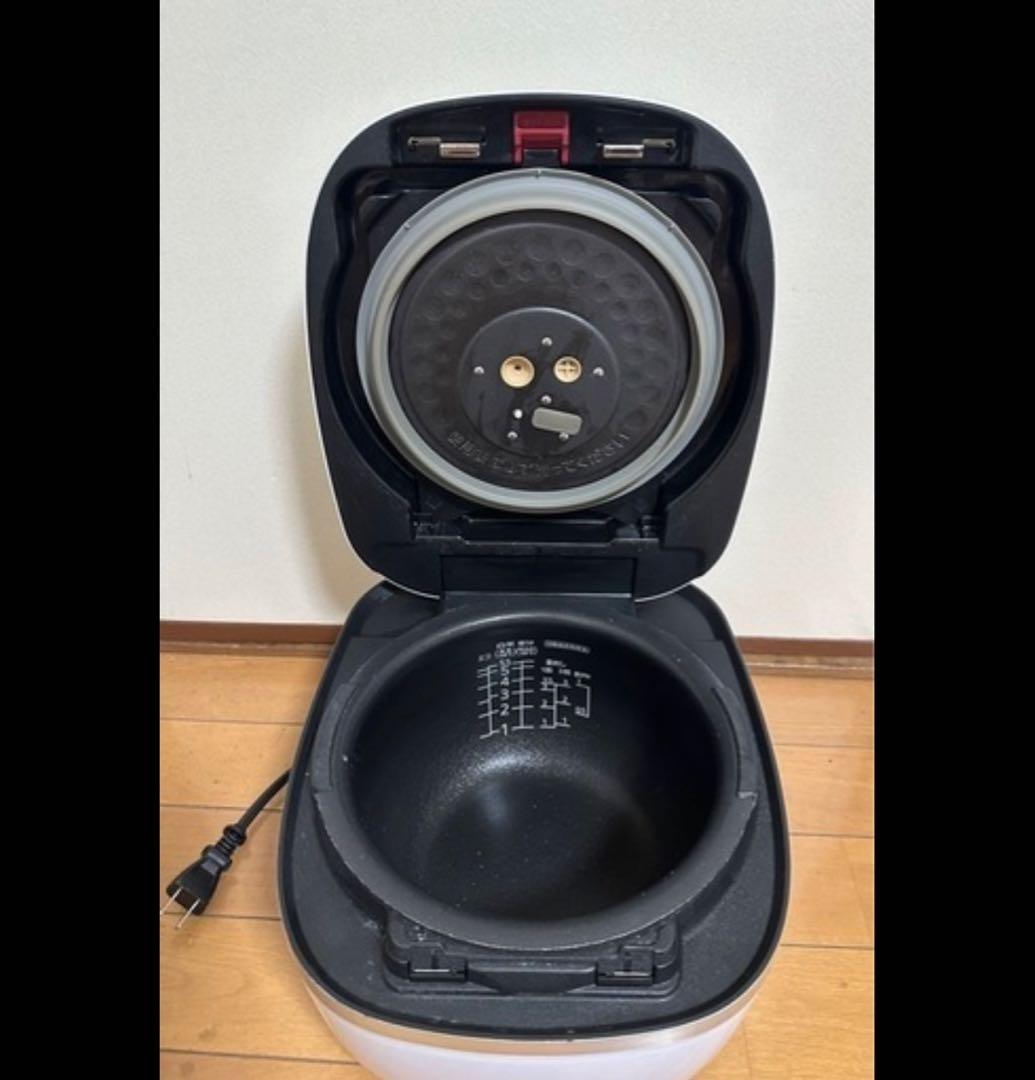 タイガー炊飯器　JPC-A102 2019年製