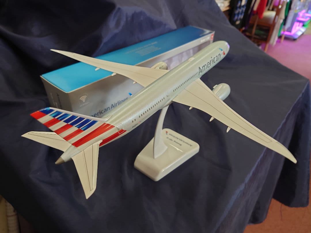 ホーガン 1/200 アメリカン航空 Boeing787-9