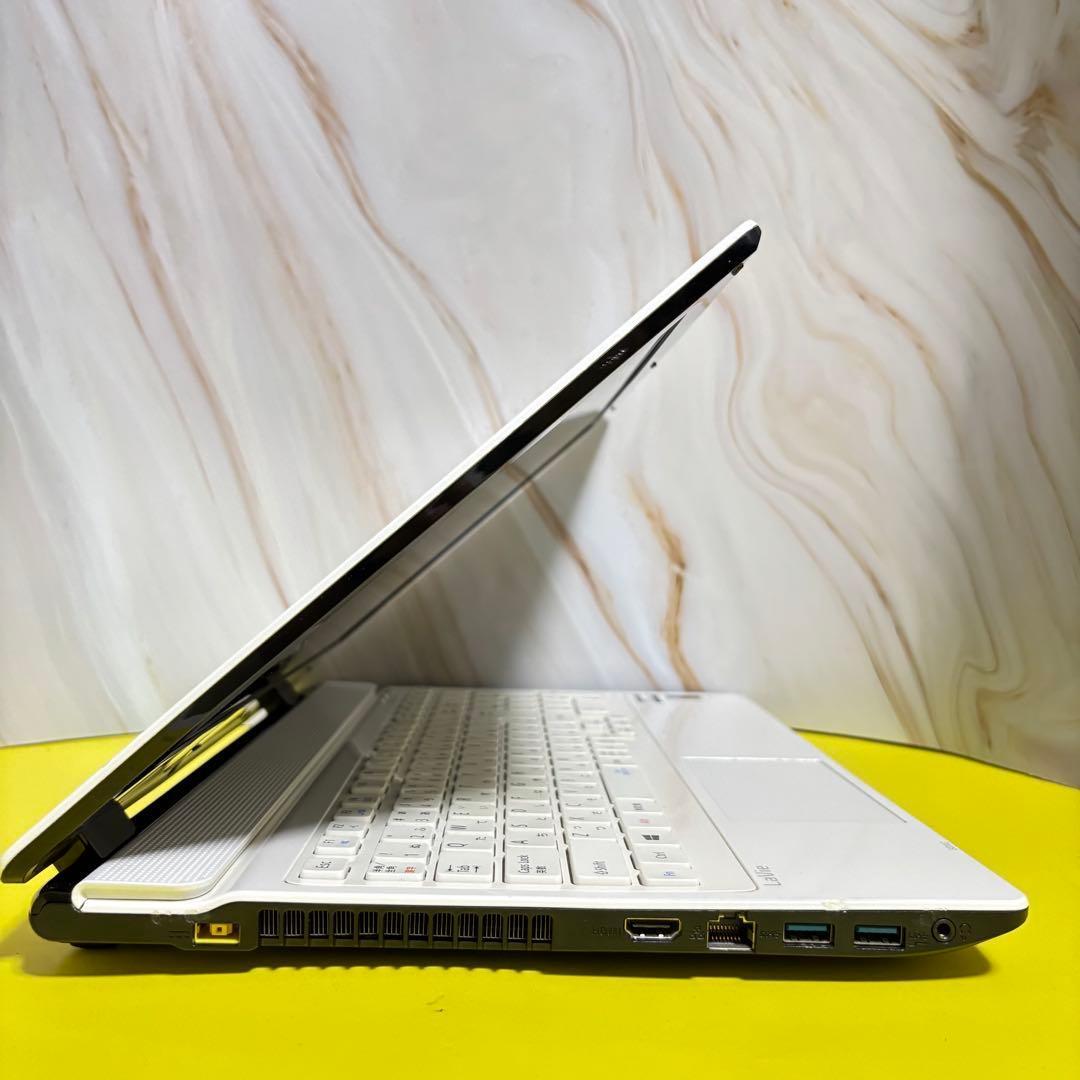 美品✨新品爆速SSD✨windows11 カメラ付ノートパソコン✨オフィス