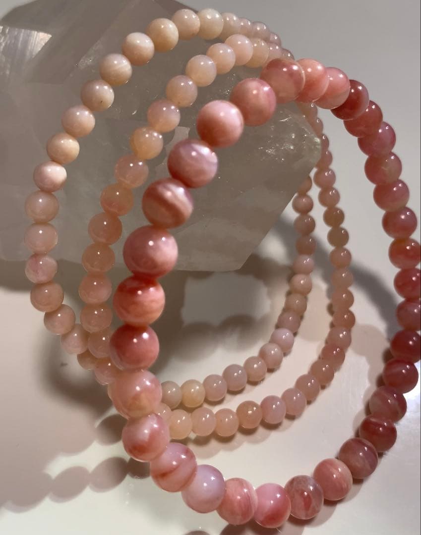 心にぬくもりを与えるパワー❣️★天然色★ ピンクオパール　6ミリのみブレスレット