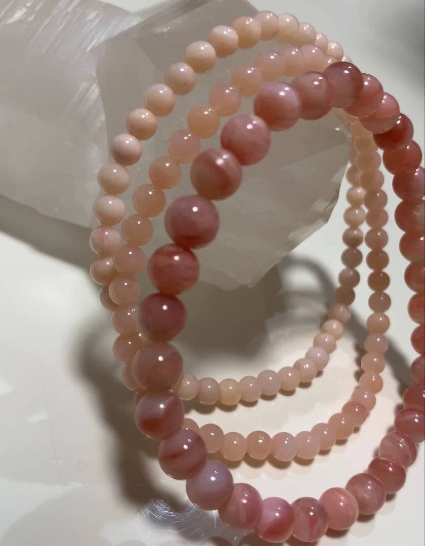 心にぬくもりを与えるパワー❣️★天然色★ ピンクオパール　6ミリのみブレスレット